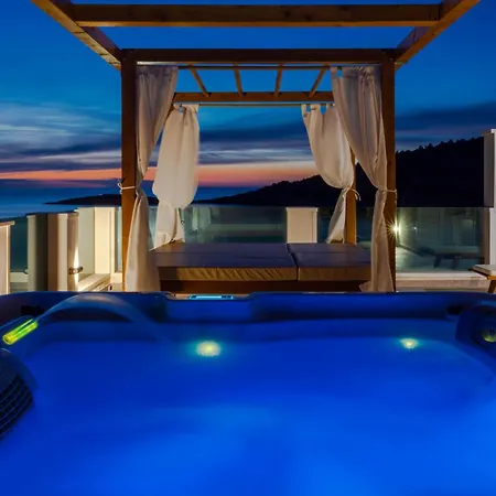 Esquel - Beachfront, Heated Pool Ražanj