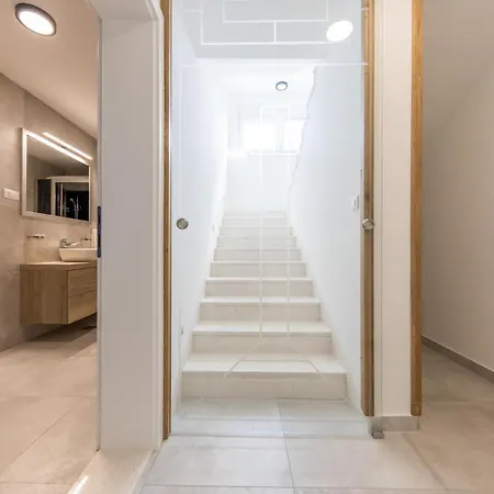 Esquel - Beachfront, Heated Pool Вилла *