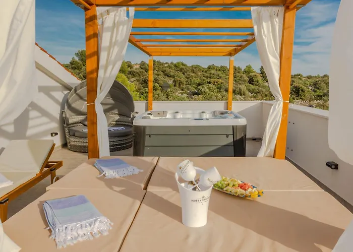 Esquel - Beachfront, Heated Pool Ražanj