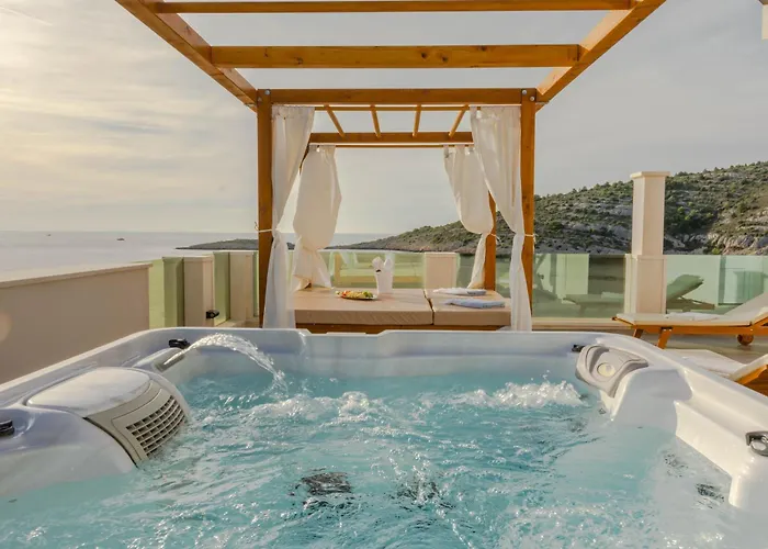 Esquel - Beachfront, Heated Pool 别墅