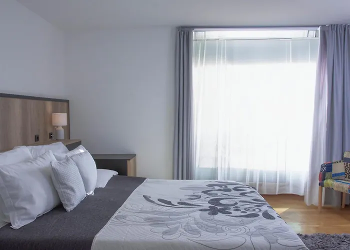 Esquel - Beachfront, Heated Pool * Ražanj