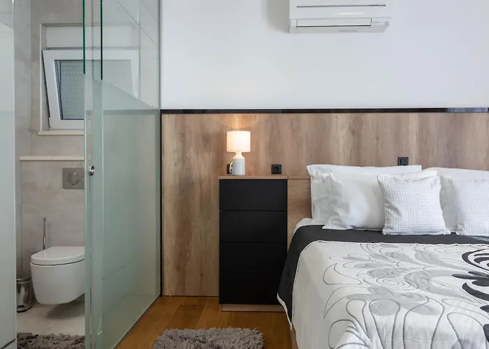 Esquel - Beachfront, Heated Pool * Ražanj