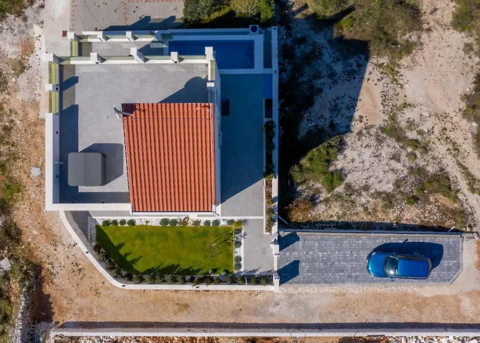 Villa Esquel - Beachfront, Heated Pool